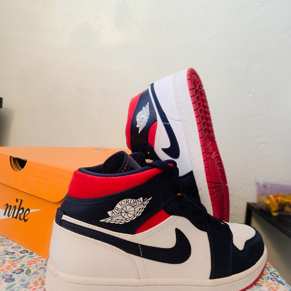 Nike Blue and Red Athletic Shoes High-Top Design